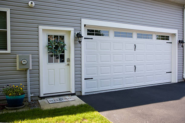 24/7 Emergency Garage Door Panel Replacement experts in Leesport, PA